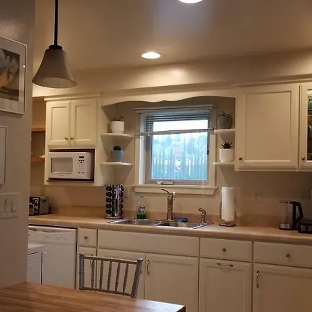 Becky'S Condo